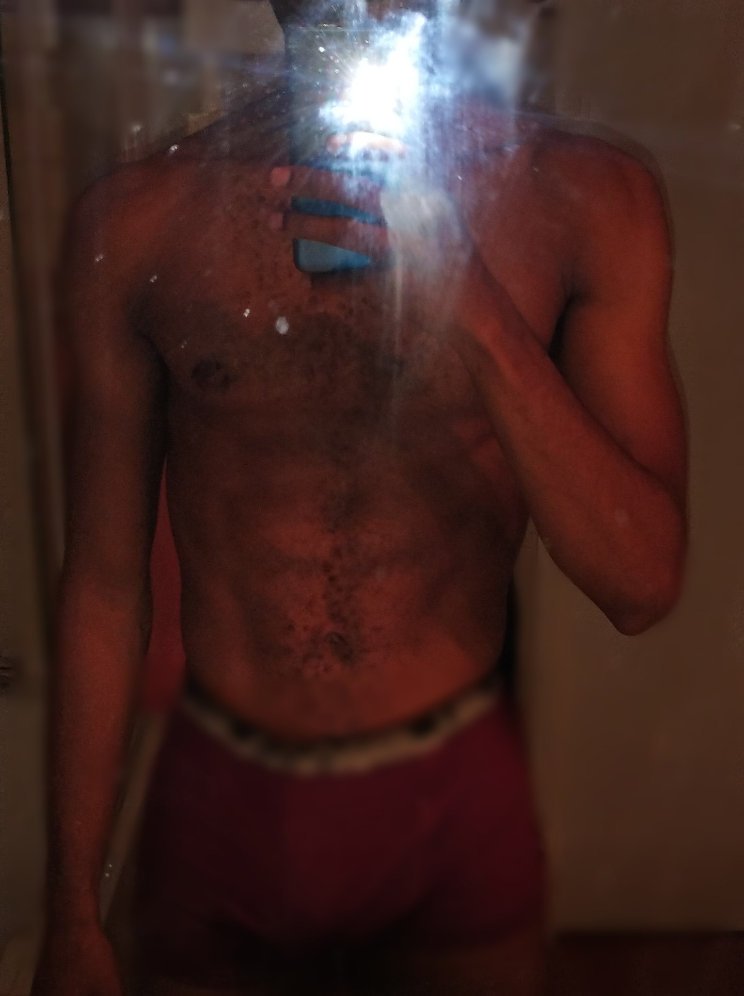 Profil de Houdhayfa, 24 ans, Échangiste à Schoos