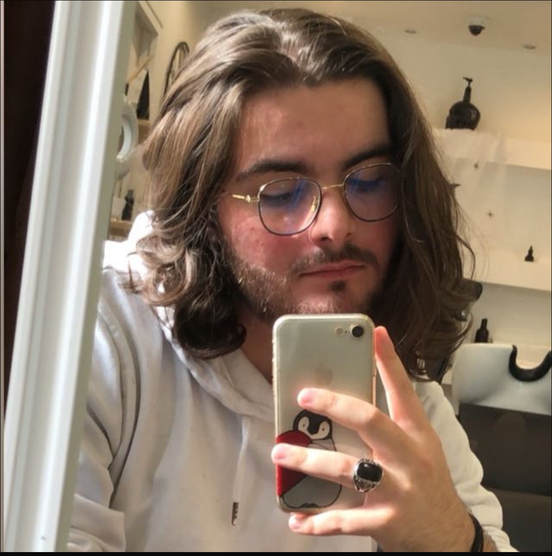 Profil de Onésime, 19 ans, Échangiste à Lintgen