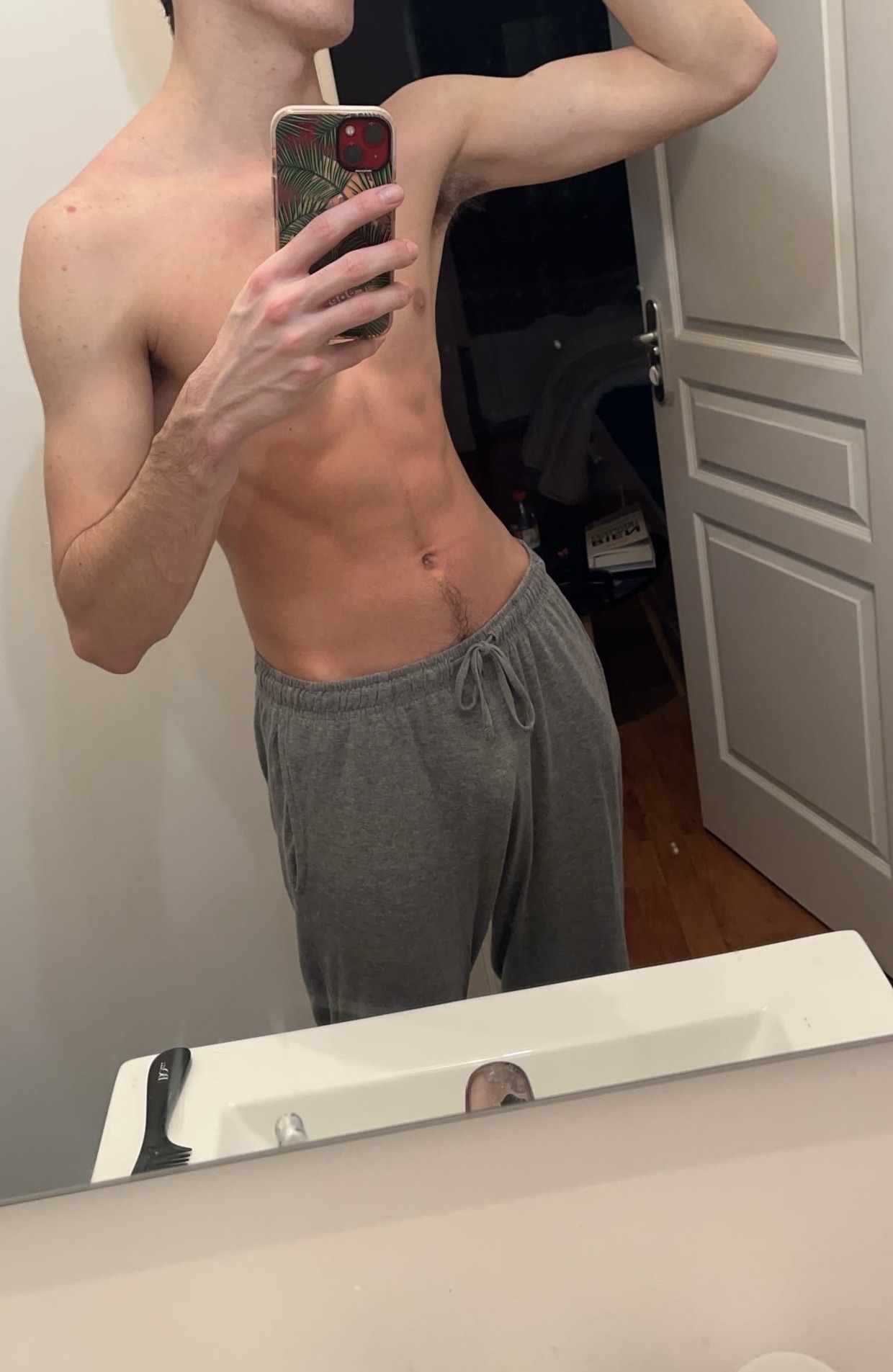 Profil de Tym, 24 ans, Échangiste à Hellange